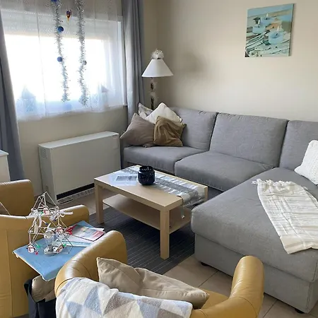 Cozy With A View Of The Canal Apartment *