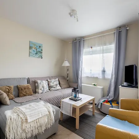 Charming Waterside Getaway Nieuport