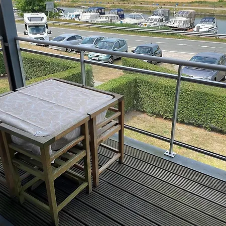 Apartment Cozy With A View Of The Canal *